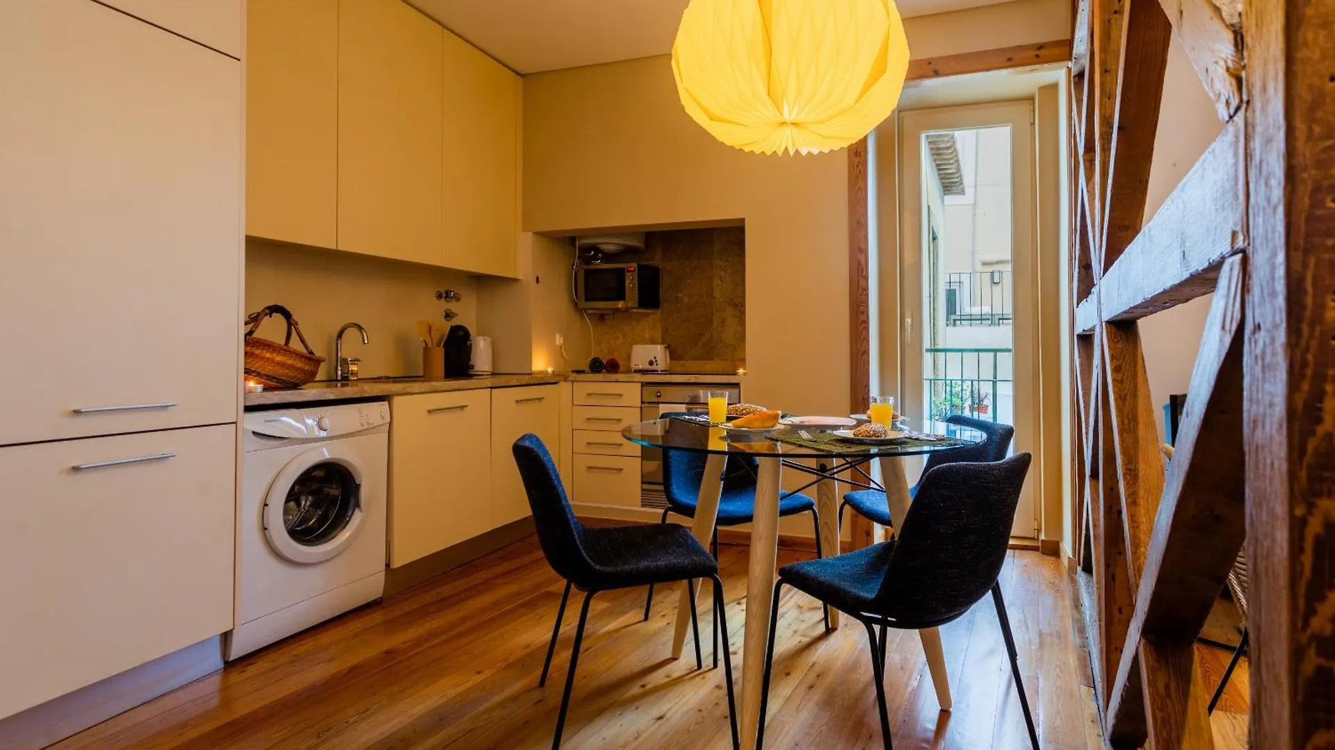 Bairro Alto Superior Two Bedroom Apartment By Les Deux Mariettes Lissabon