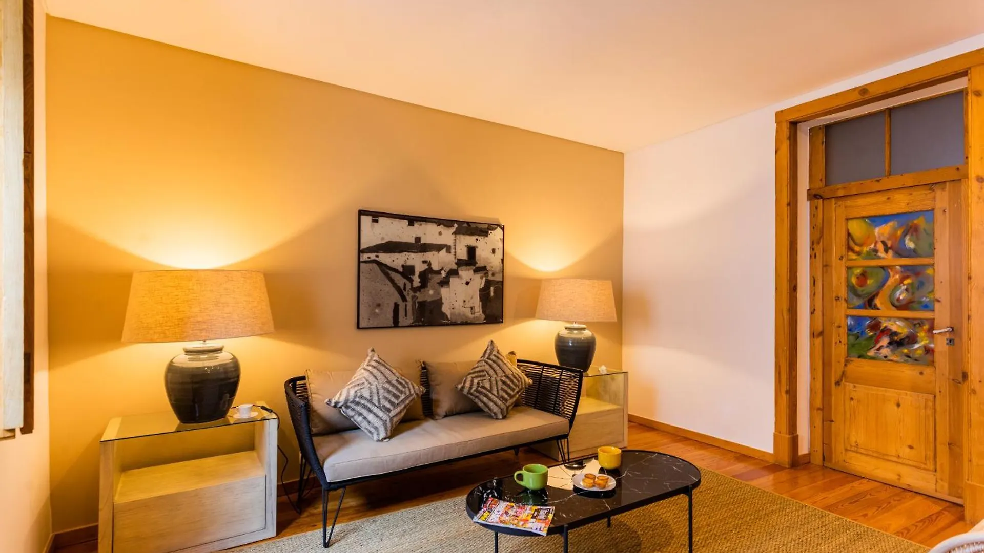 Bairro Alto Superior Two Bedroom Apartment By Les Deux Mariettes Lisboa